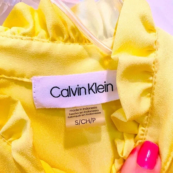 CUTE CALVIN KLEIN YELLOW RUFFED NECK TOP YOU ARE GOING TO LOVE. LIKE NEW & CUTE. - Picture 6 of 12